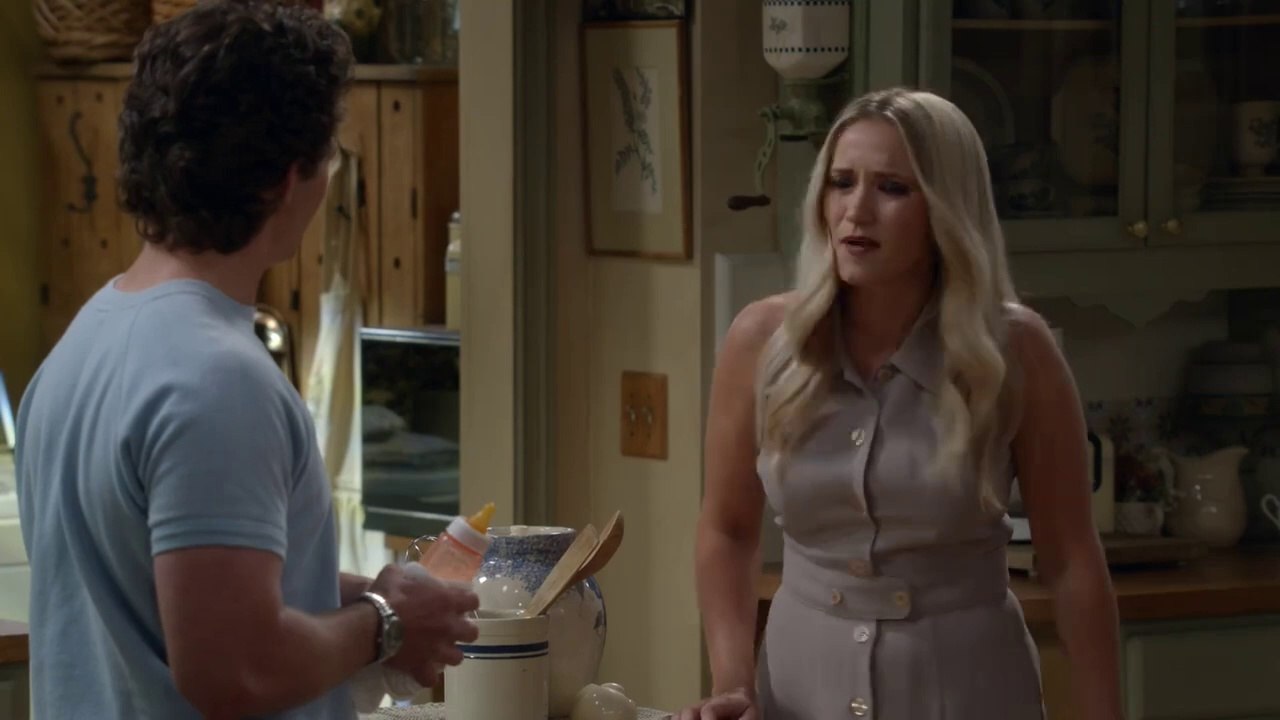 Georgie & Mandy's First Marriage 1x02_ Mandy Is Young and Perky, Too!