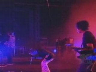 Radiohead - A Wolf At The Door (It Girl. Rag Do ) live 2003