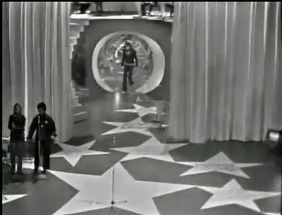 Johnny Hallyday – Oh Ma Jolie Sarah (Live TV – Les Étoiles de la Chanson, 29 Juin 1971)