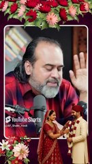 किताबें बेहतर हैं, बारातों से || आचार्य प्रशांत