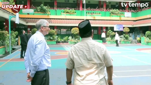 Prabowo dan Bill Gates Tinjau Program Makan Bergizi Gratis di SD Negeri