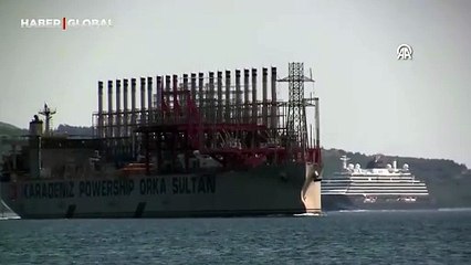 Elektrik üretim gemisi Çanakkale Boğazı'ndan geçti