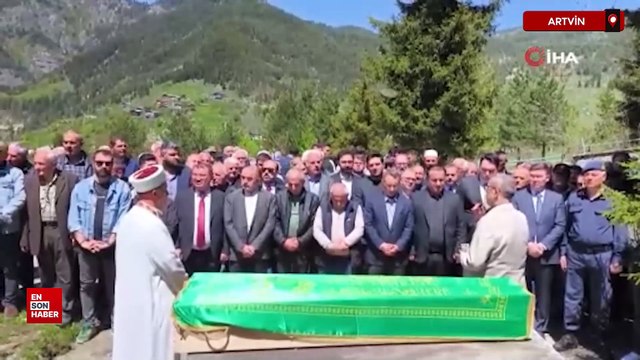 Cumhurbaşkanlığı İletişim Başkanı Altun amcasının cenaze törenine katıldı