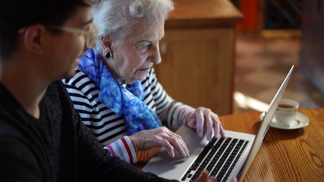 BONUS ANZIANI 850 EURO: Requisiti, Controlli e Pagamento ARRETRATI - Chiarimenti INPS