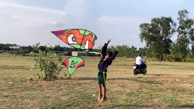 Idol Cần Thơ nghỉ lễ lên bãi An Phú Tây thả diều sáo 2m5 no sáo cùng bạn
