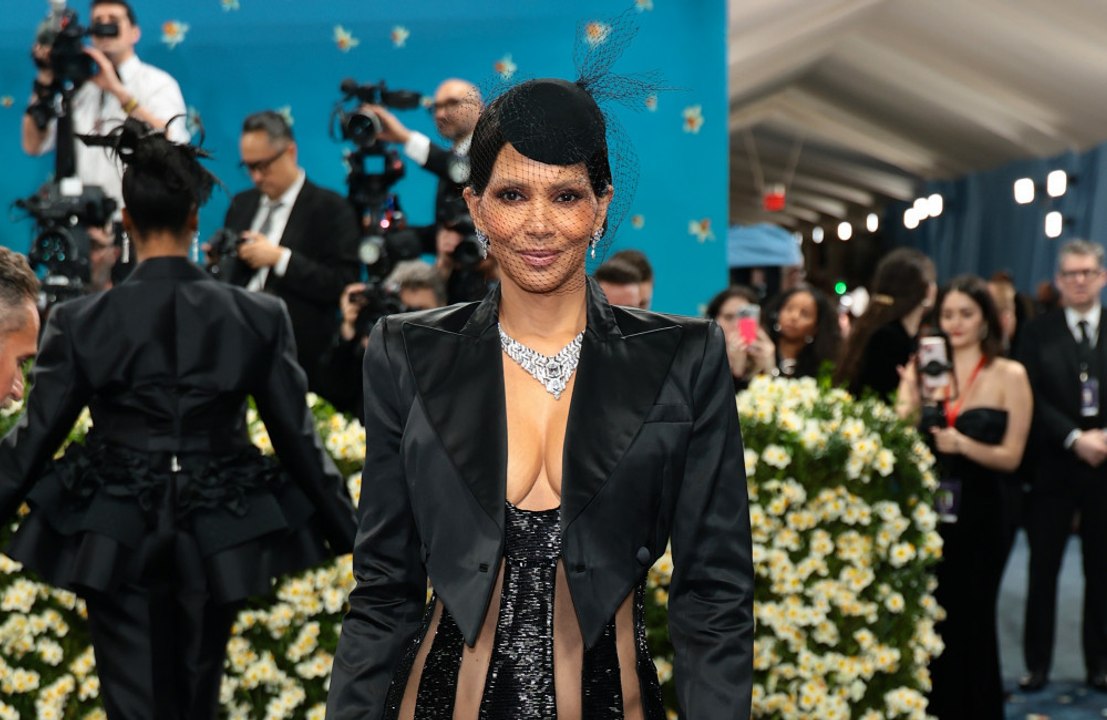 Halle berry hat im vorfeld der met gala gehungert