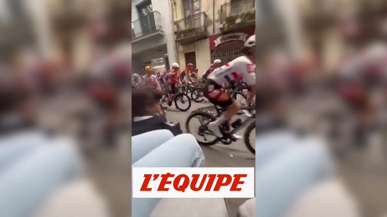 Une spectatrice provoque une chute - Cyclisme sur Route - Vuelta féminine