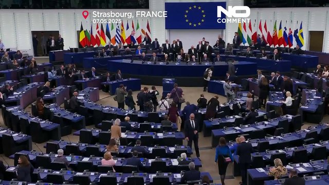 Il Parlamento UE celebra l'anniversario della Seconda Guerra Mondiale con un avvertimento: la pace resta fragile