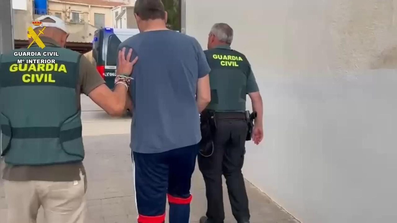 Uno de los empresarios detenidos, este miércoles, en su puesta a disposición de los juzgados de Totana.