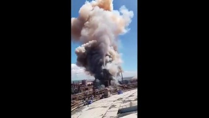 All'ex Ilva scoppia una tubiera, il fumo dall'impianto