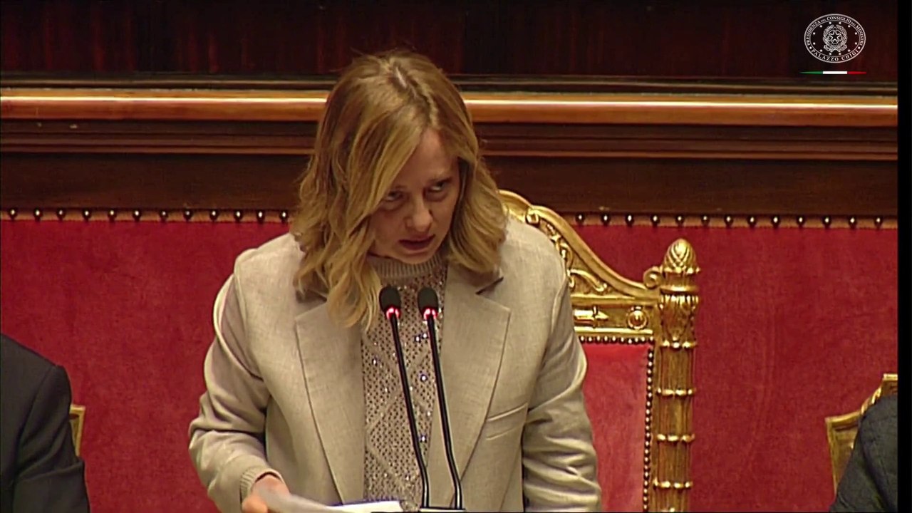 Meloni "Automotive schiacciato da follie ideologiche"