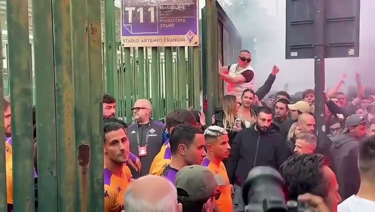 Fiorentina, i tifosi caricano la squadra in vista della finale di ritorno di Conference