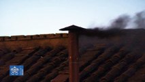 Humo negro en el inicio del cónclave 2025