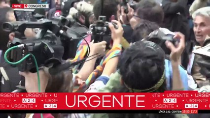 🔴 TENSIÓN ENTRE JUBILADOS Y PREFECTURA EN EL CONGRESO