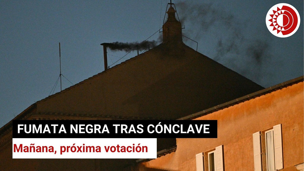 Fumata negra tras la primera votación; los 133 cardenales volverán a la Capilla Sixtina