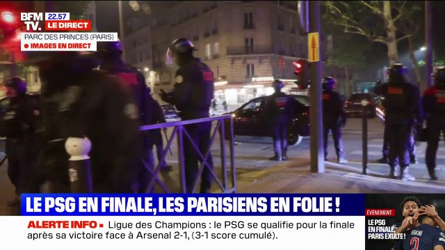 Ligue des Champions: ambiance tendue aux abords du Parc des Princes après la victoire du PSG face à Arsenal
