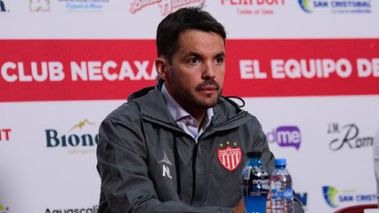 Nicolás Larcamón se manifiesta sobre el arbitraje en el empate entre Necaxa y Tigres