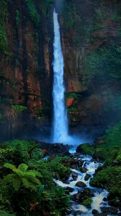 water falls 🤢🌊