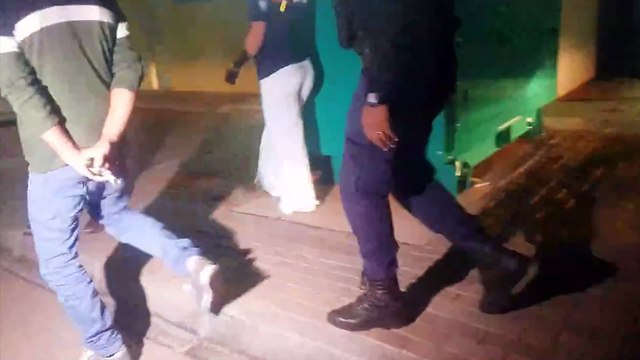 Homem é detido após brigar e empurrar namorada nas proximidades do Terminal Oeste