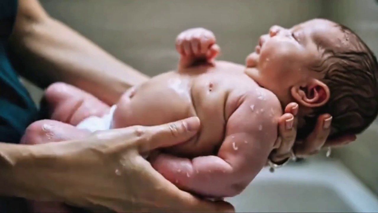 Mastering how to bath a babay step by step#motivation #health #facts