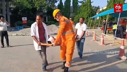 যুদ্ধৰ দামামা, আত্মৰক্ষা, অনুশীলনৰ বাবে মকড্ৰিল, ব্লেক আউট