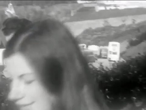 Johnny Hallyday – Johnny Circus à Saint-Lô (Reportage Télé Normandie – 26 Août 1972)