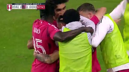 Ceza alanı dışından Joseph Zalinsky füzesi!