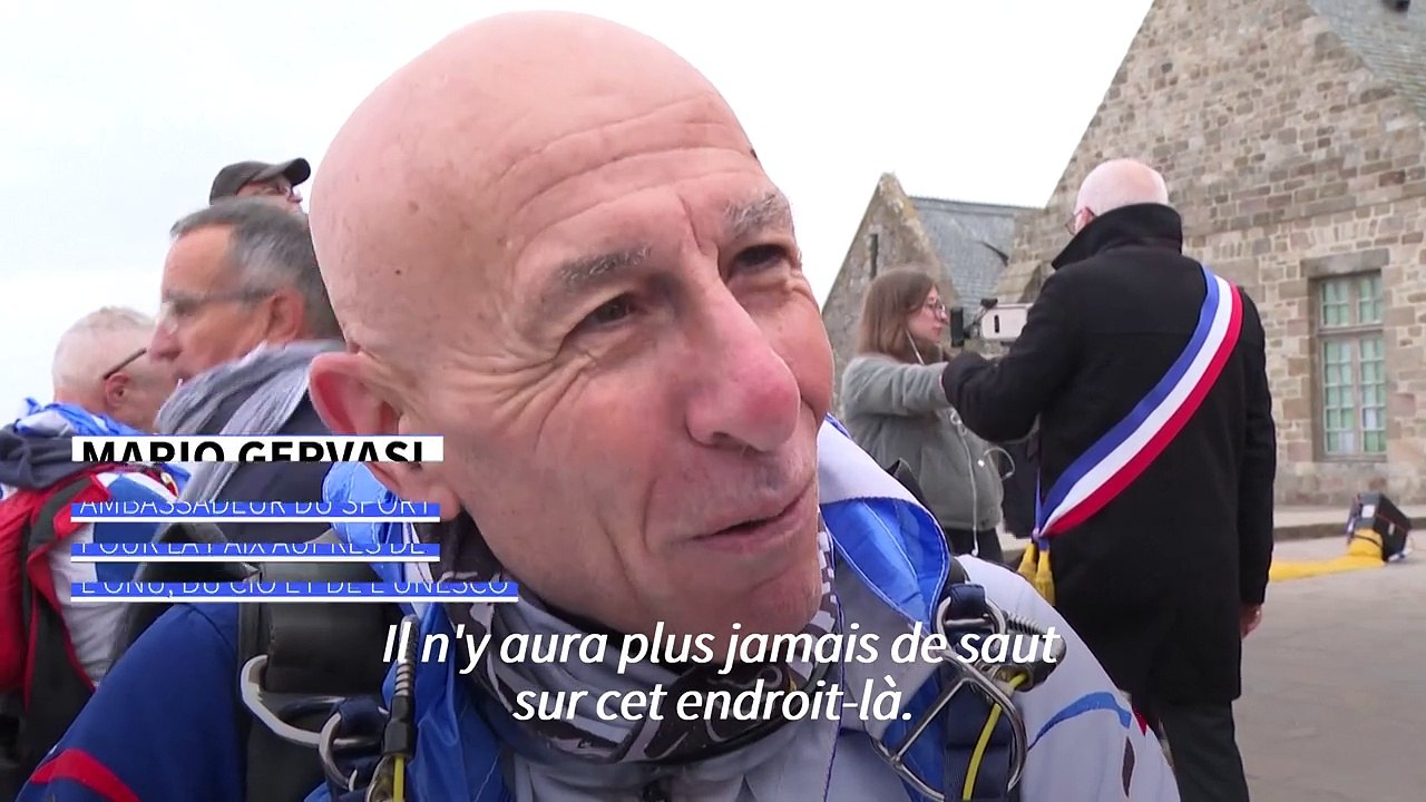 80 ans du 8 mai 1945: des parachutistes sautent "pour la paix" au Mont-Saint-Michel