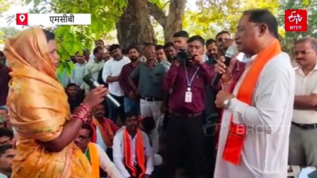 पेड़ की छांव में मुख्यमंत्री विष्णुदेव साय ने लगाई चौपाल, ग्रामीणों की सुनी समस्याएं, भ्रष्टाचारियों पर सख्त एक्शन का वादा