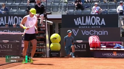Swiatek dominant in opening match at Italian Open