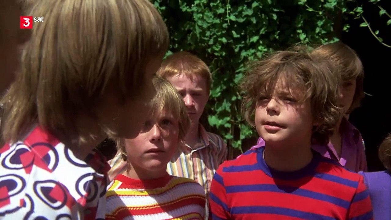 Joachim Fuchsberger - 'Das fliegende Klassenzimmer' (1973)