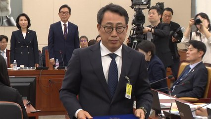 국회 과방위, SKT에 위약금 면제 촉구...최태원 불출석 고발 검토 / YTN