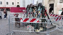 Eletto il nuovo Papa, suonano le campane in piazza a Ferrara