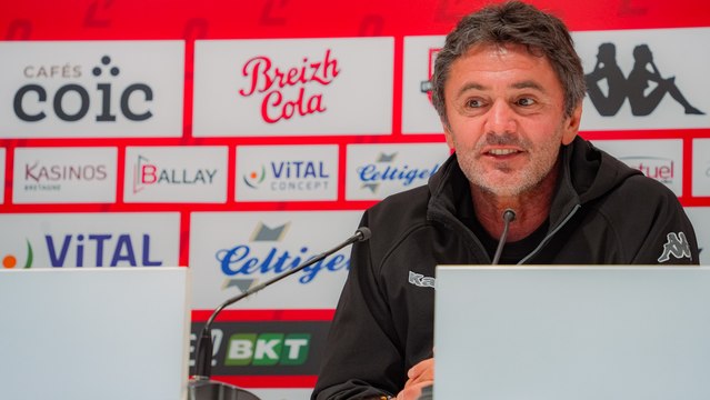 Pau FC - EAG : le point presse de Sylvain Ripoll