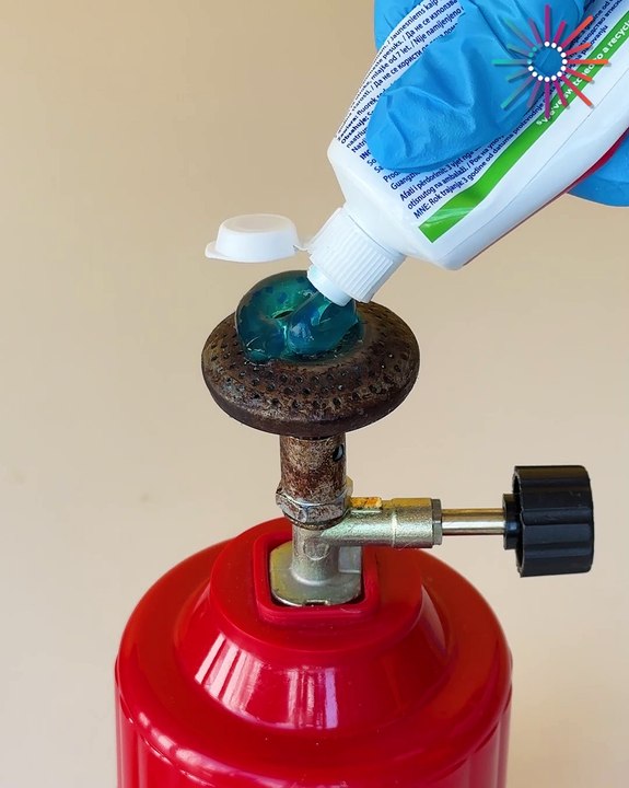 Clean rusty metal parts with this hack