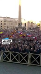 El nuevo papa León XIV saluda en español