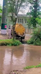 Pendant ce temps au Pakistan... bonne douche