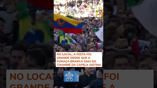 Brasileiros são vistos comemorando anúncio do novo papa na Praça de São Pedro #shorts