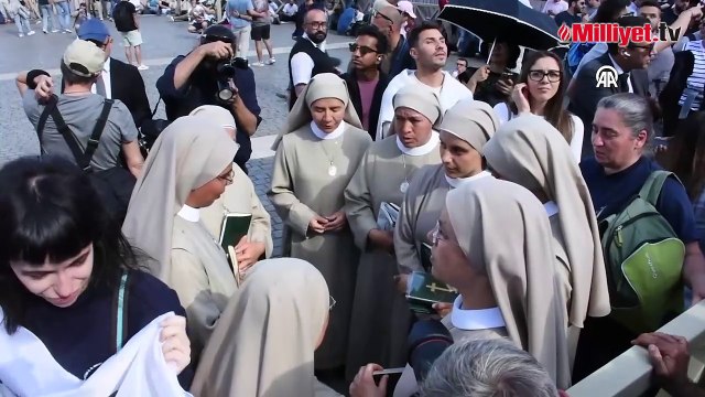 Vatikan'da beyaz duman! Tarihte ilk kez ABD'li Papa seçildi: Robert Francis Prevost: 14. Leo