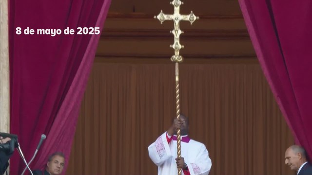 THE COMPARISON BETWEEN THE FIRST TWO MINUTES OF POPE FRANCIS VS POPE LEO XIV, ROBERT PREVOST