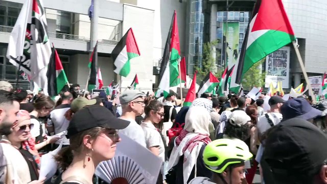 Paris: plusieurs milliers de manifestants contre l'islamophobie