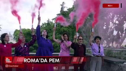 Roma'da kadınlardan pembe dumanlı Papalık seçimi protestosu