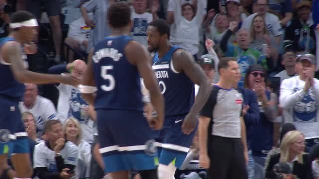 Timberwolves feast on Curry-free Warriors