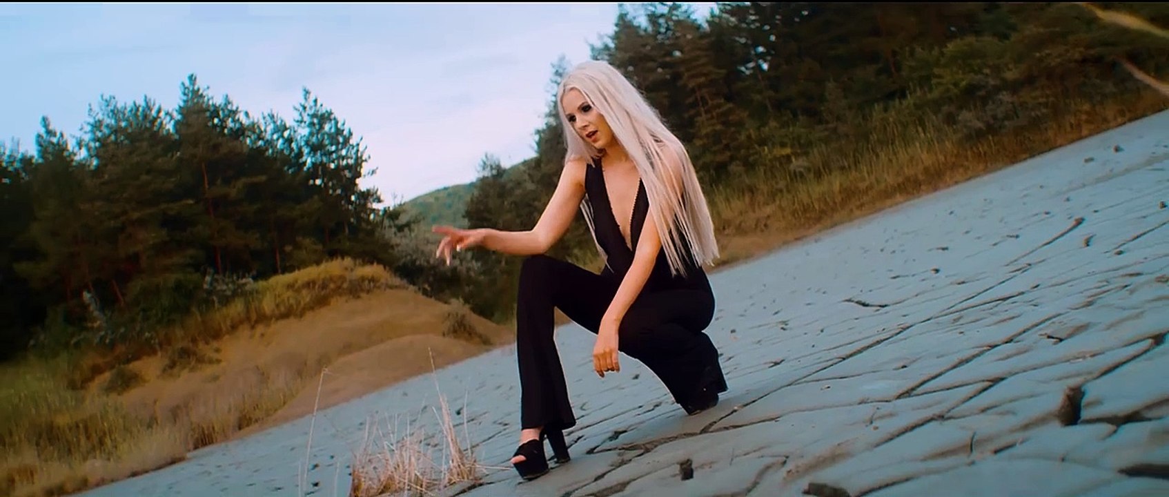 SANDRA N - Chameleon (by Monoir) [Official Video]