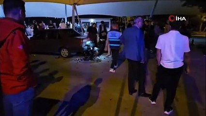 Motosikletli gençler ölümle burun buruna geldi, o anlar kamerada