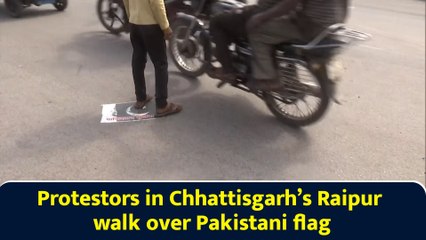 Protestors in Chhattisgarh’s Raipur walk over Pakistani flag
