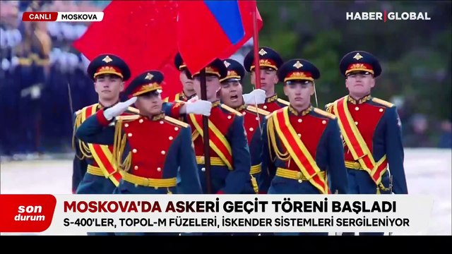 Kızıl Meydan’da askeri geçit töreni