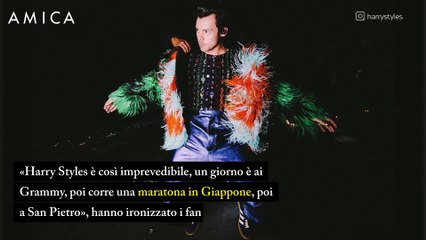 Sorpresa a San Pietro: tra la folla per il nuovo Papa c'è anche Harry Styles!