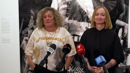 Brisbane artist Julie Fragar wins for portrait of Justene Williams