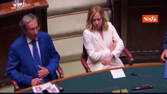 Lorenzo Fontana: A Leone XIV rinnovo sentiti auguri di fecondo pontificato . Applauso alla Camera